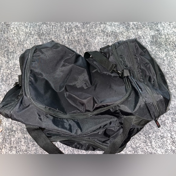 Endurance by Champion Large Duffle Bag in Black - Picture 2 of 3